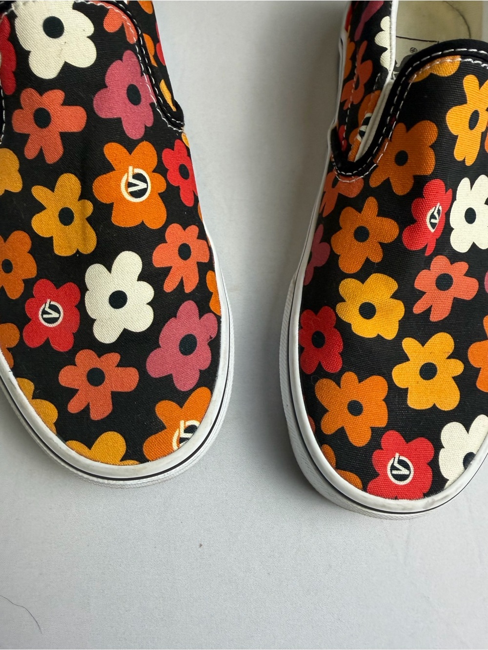 Vans Slip-On Sneakers with Retro Floral Print size 8 - Picture 3 of 8